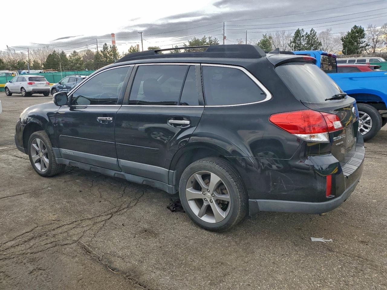 Subaru Outback 2.5i Limited Image 4