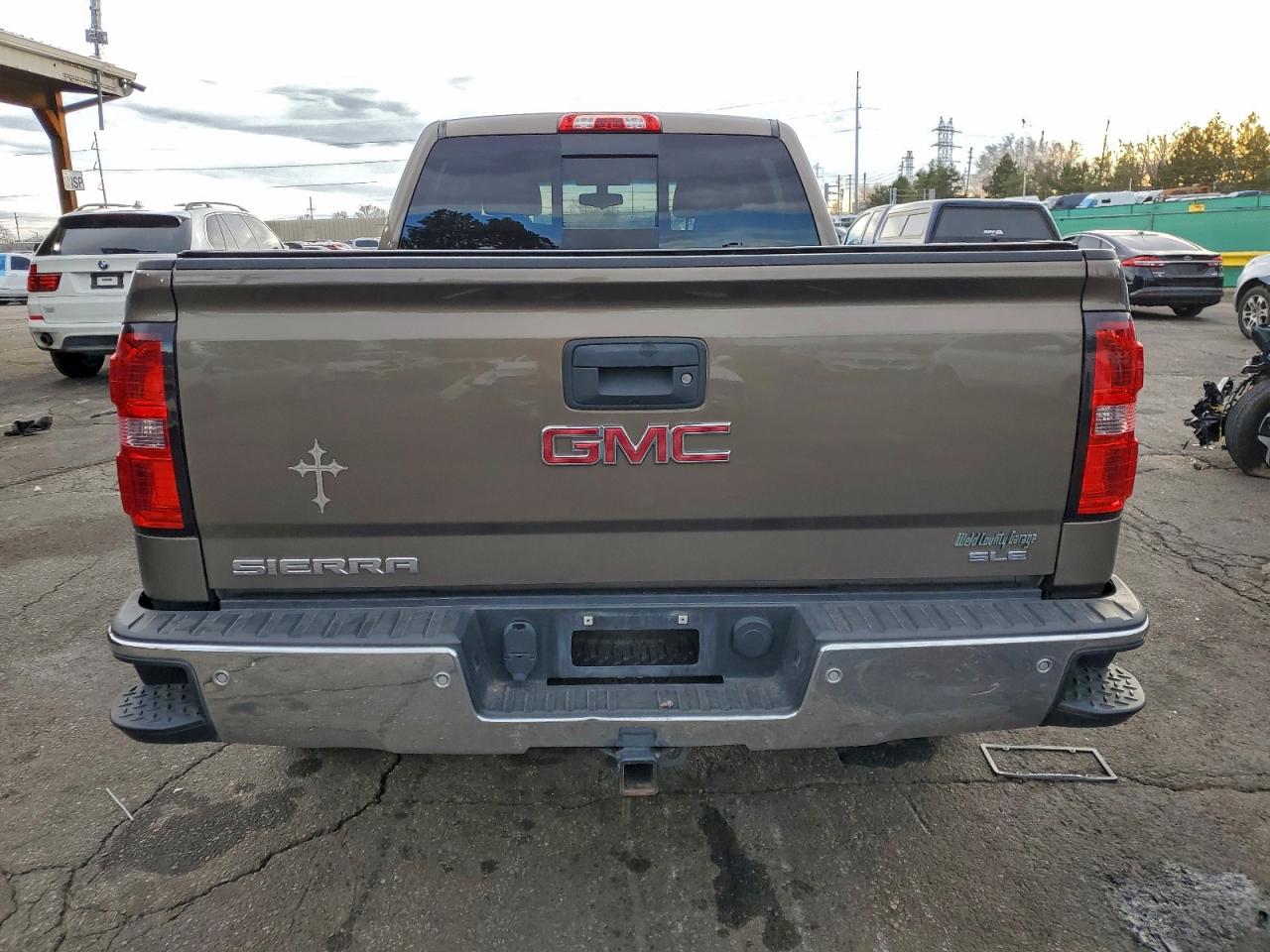 GMC Sierra K1500 Sle Image 6