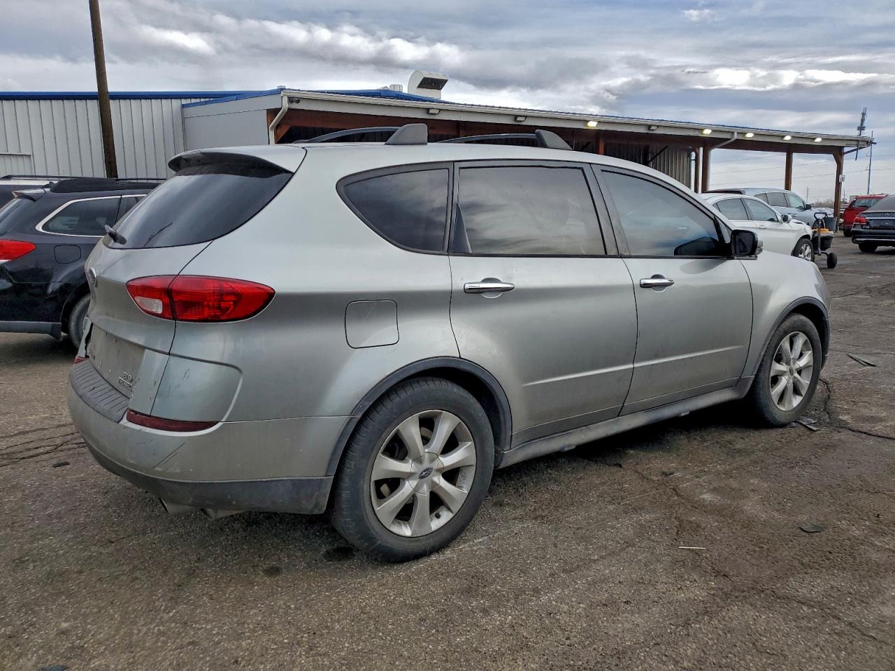 Subaru Tribeca 3.0 H6 Image 11