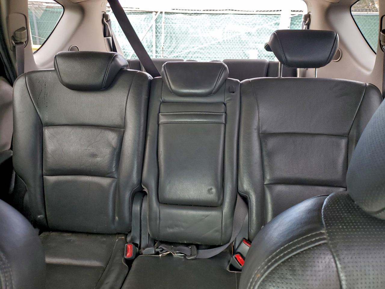 Subaru Tribeca 3.0 H6 Image 12