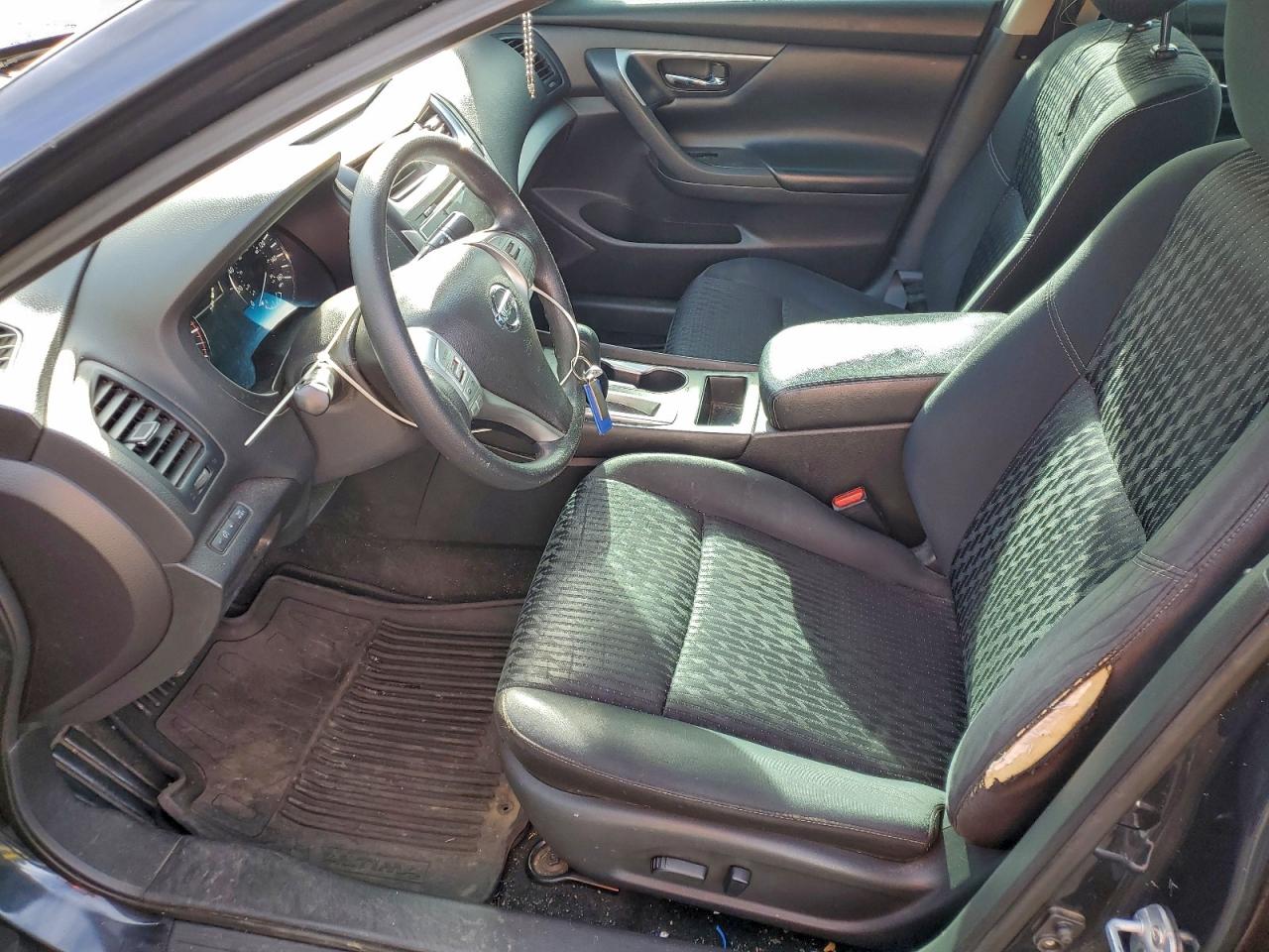 Nissan Altima 2.5 Image 9