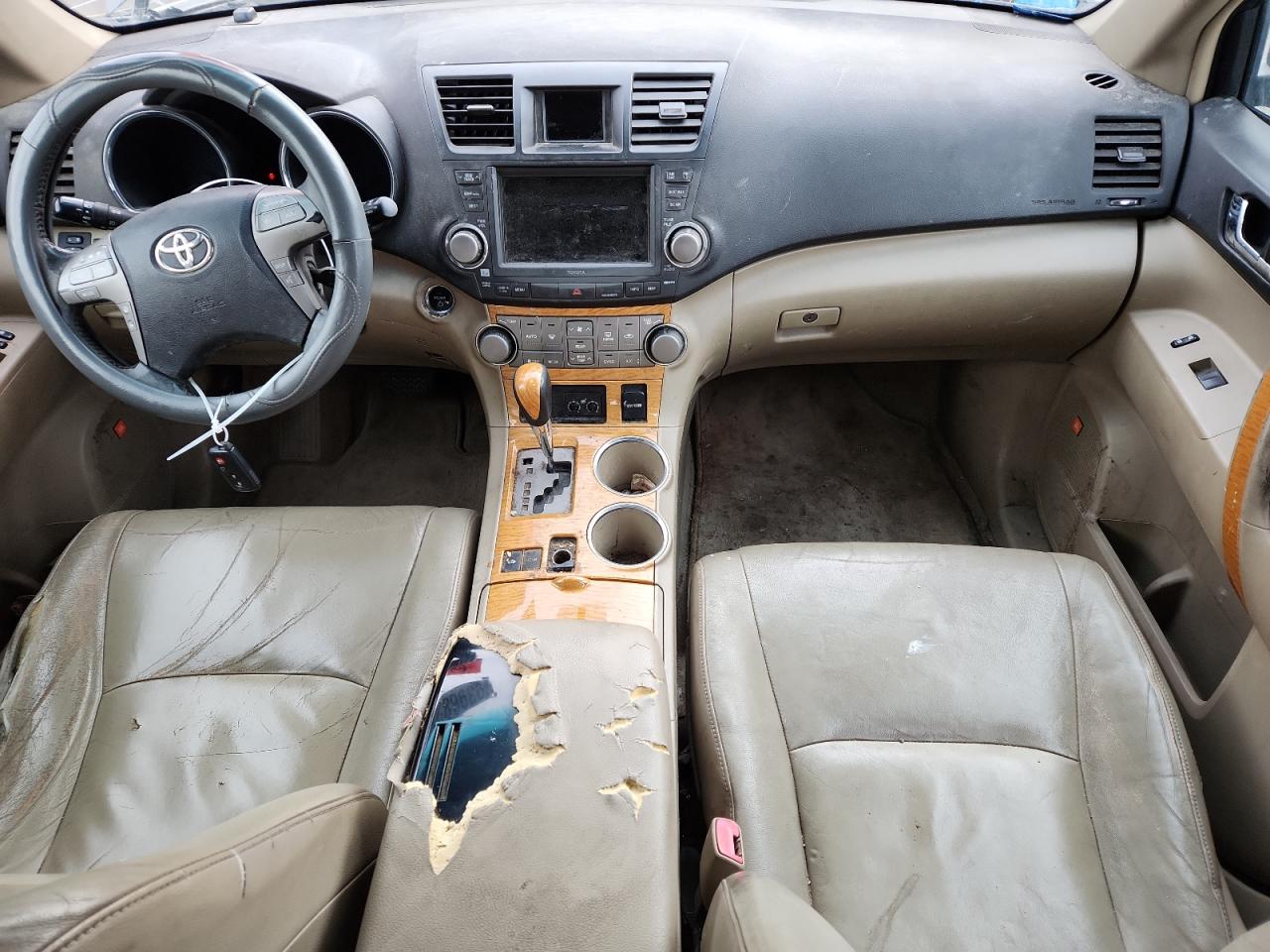 Toyota Highlander Hybrid Limited Image 8