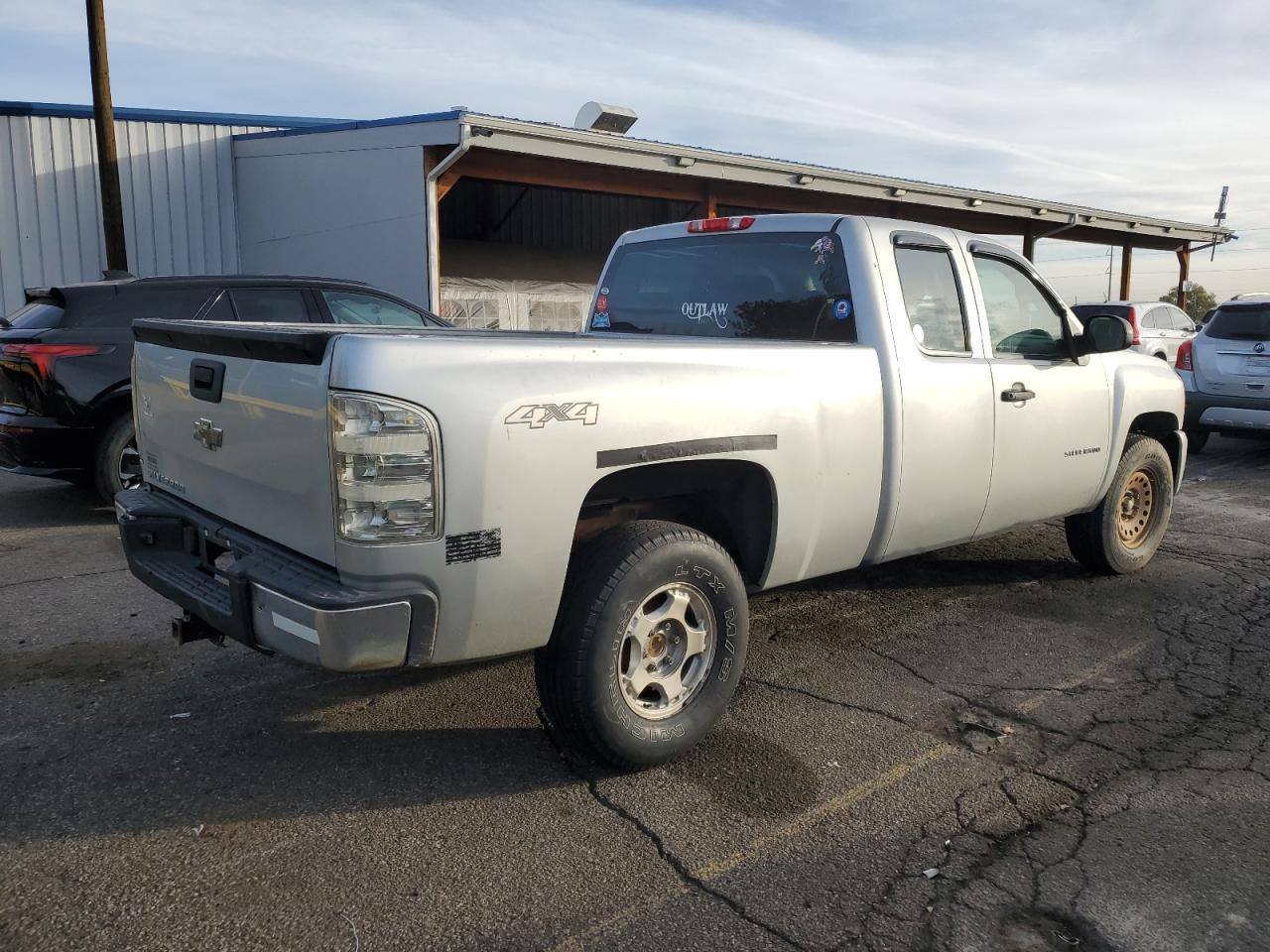 Chevrolet Silverado K1500 Image 8