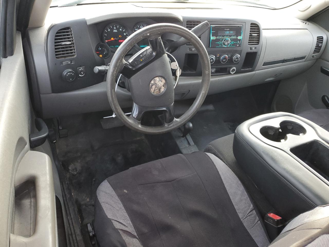 Chevrolet Silverado K1500 Image 9