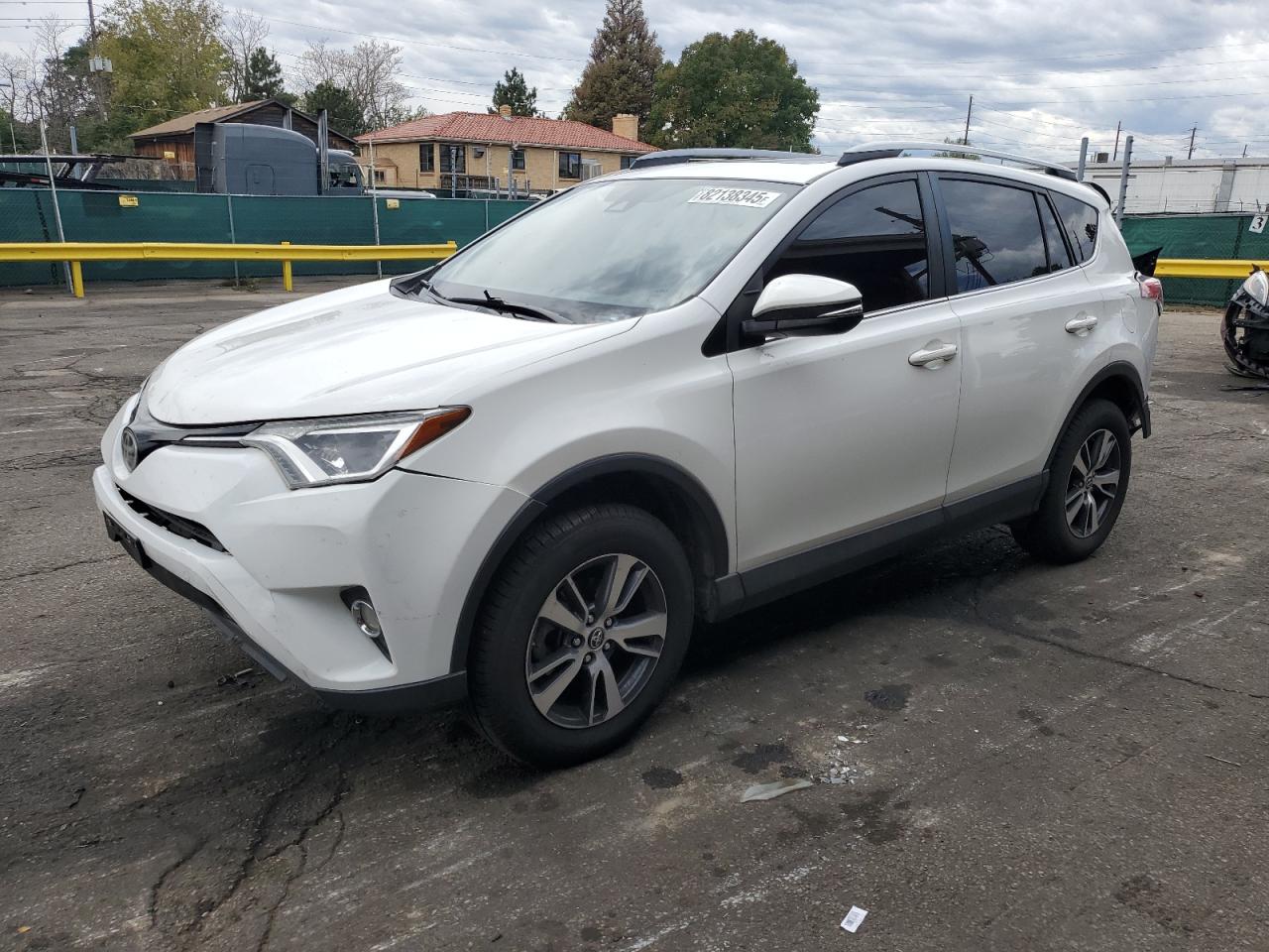 Toyota RAV4 Xle Image 1