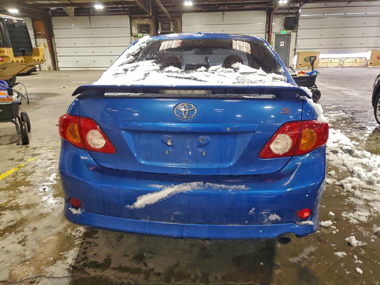 Toyota Corolla Base Image 7