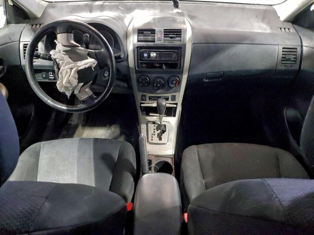 Toyota Corolla Base Image 8