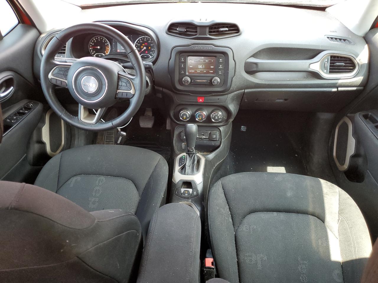 Jeep Renegade Latitude Image 10