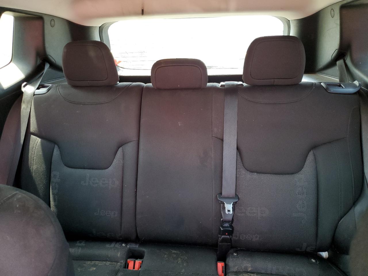 Jeep Renegade Latitude Image 9