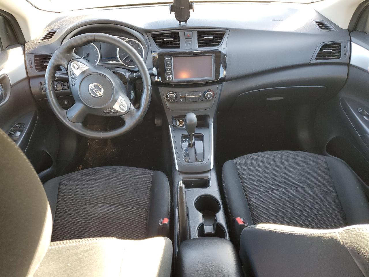 Nissan Sentra S Image 9