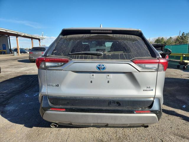 Toyota RAV4 Se Image 5