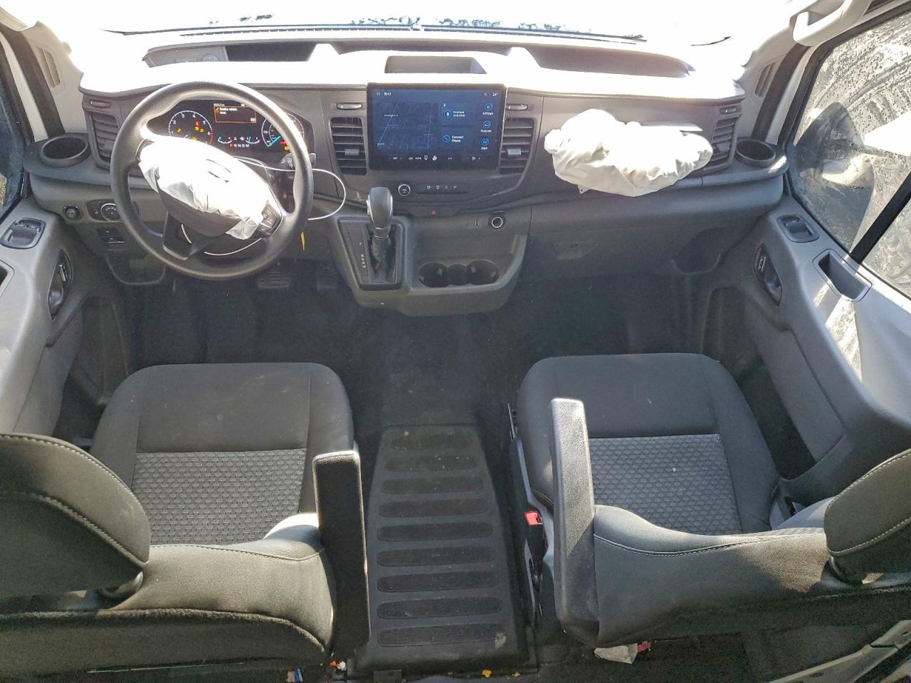 Ford Transit T-250 Image 9