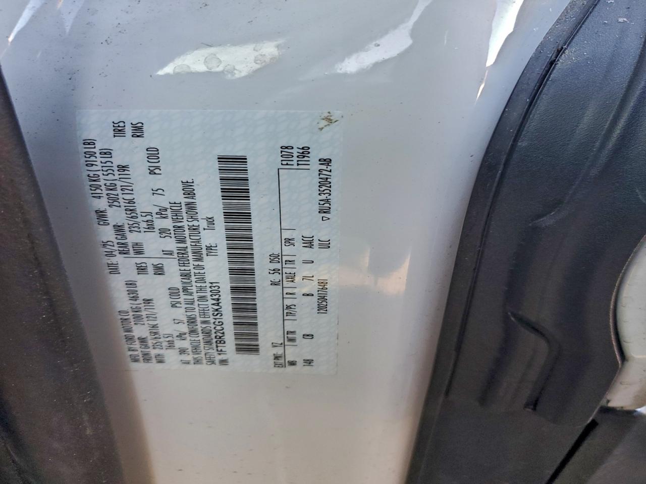 Ford Transit T-250 Image 8