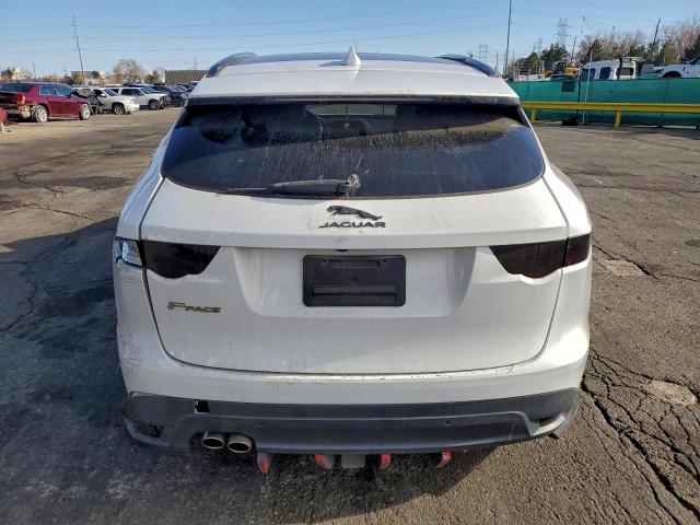 Jaguar F-PACE Prestige Image 13