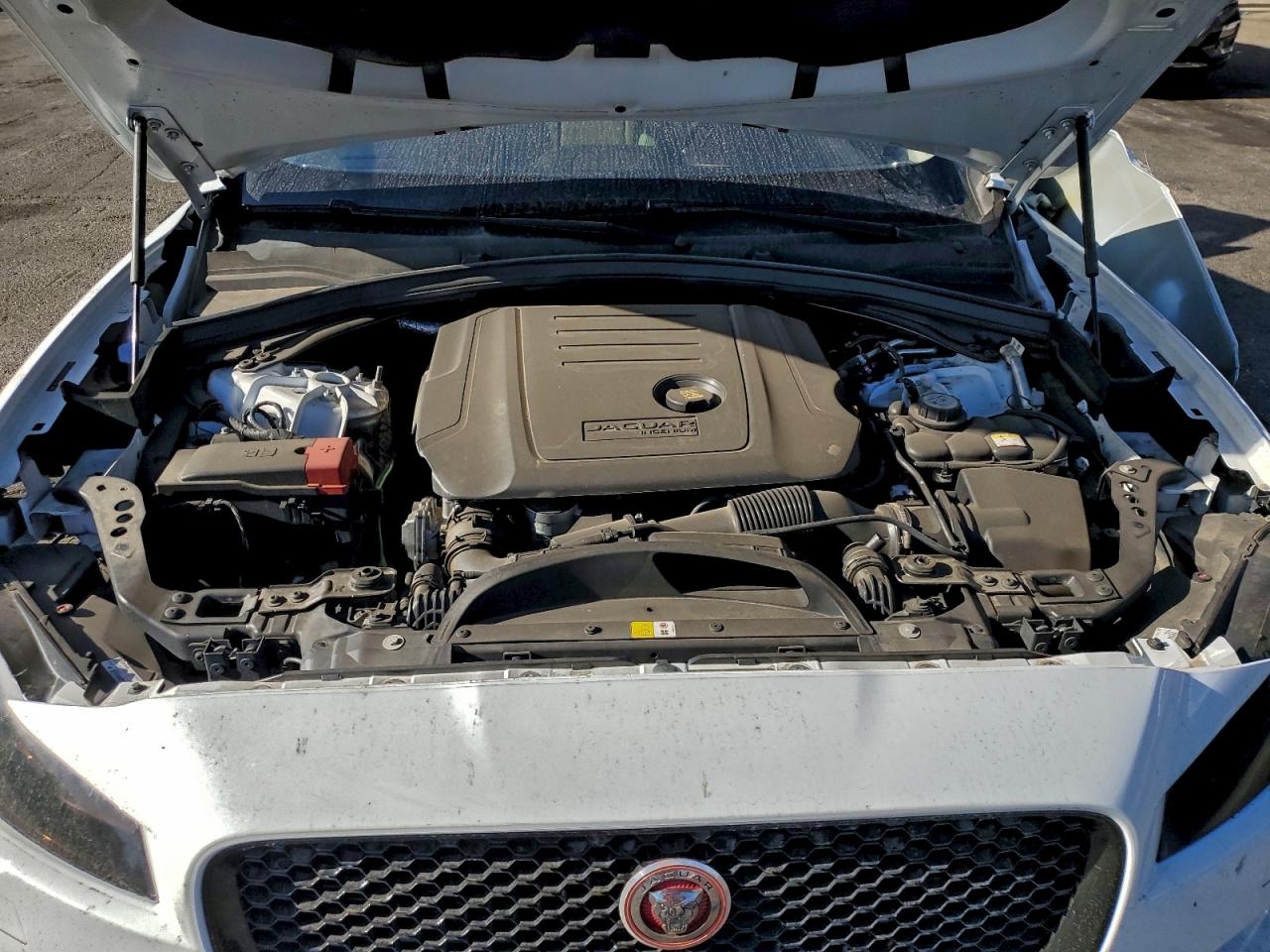 Jaguar F-PACE Prestige Image 6