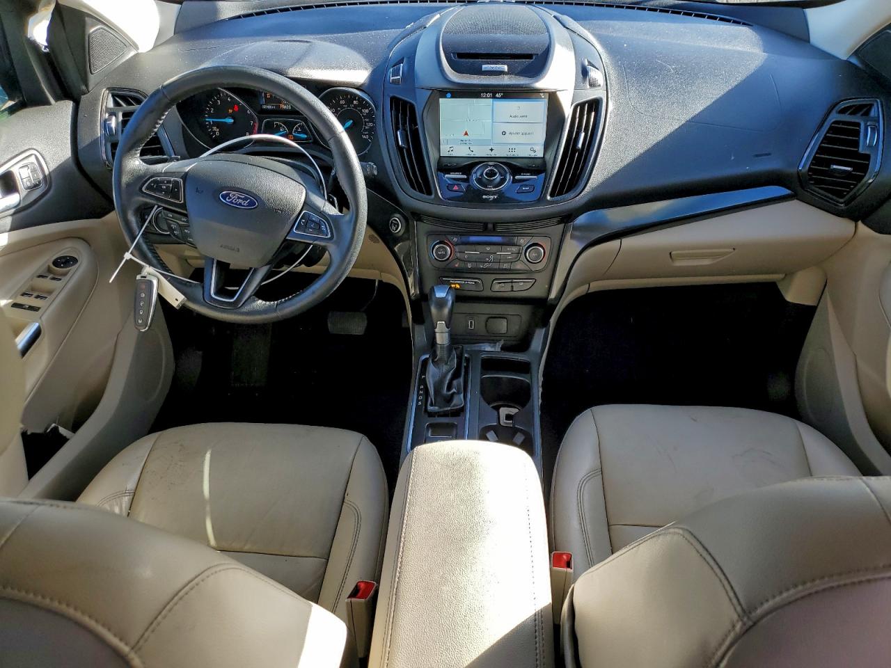 Ford Escape Titanium Image 3