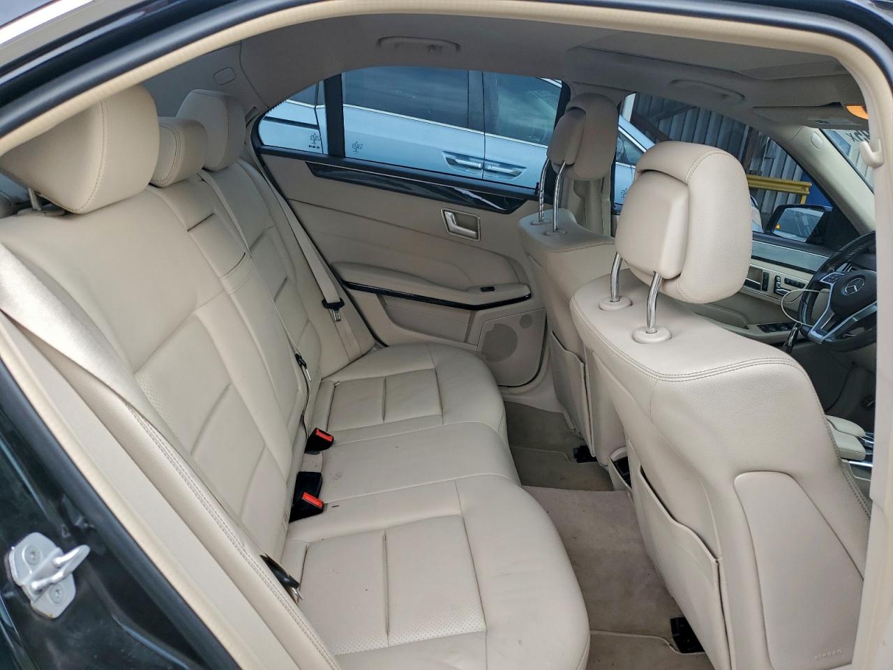 Mercedes-Benz E-Class 350 4matic Image 7