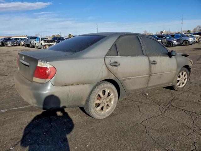 Toyota Camry Le Image 5