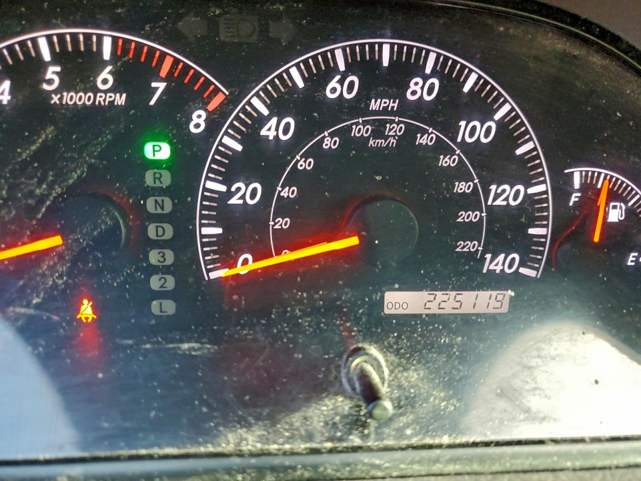 Toyota Camry Le Image 10