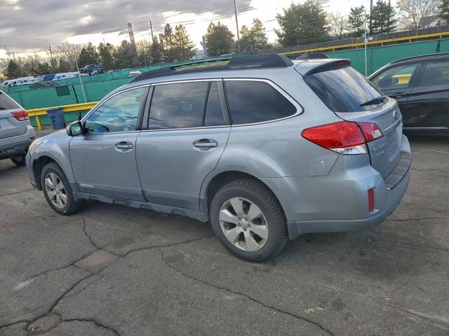 Subaru Outback 2.5i Limited Image 3
