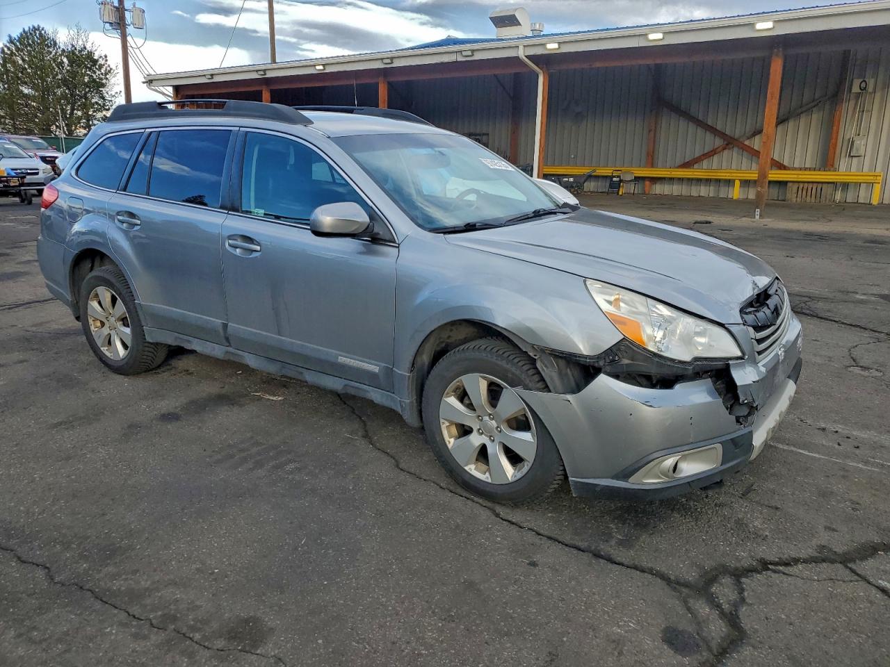Subaru Outback 2.5i Limited Image 5