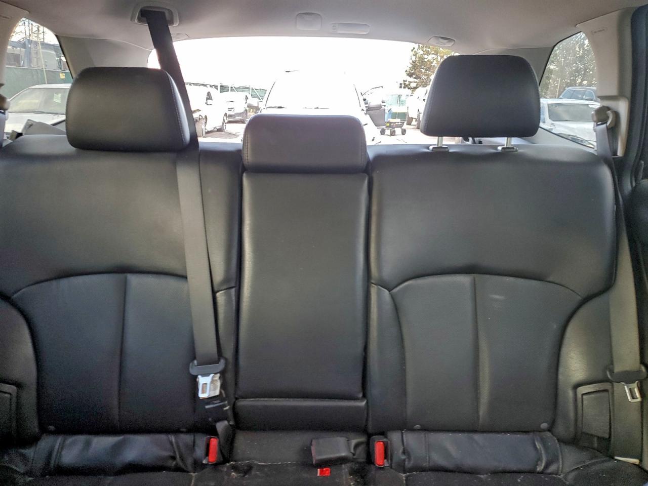 Subaru Outback 2.5i Limited Image 13