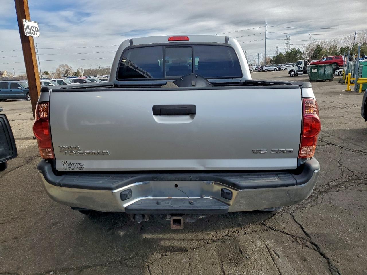 Toyota Tacoma Double Cab Image 3