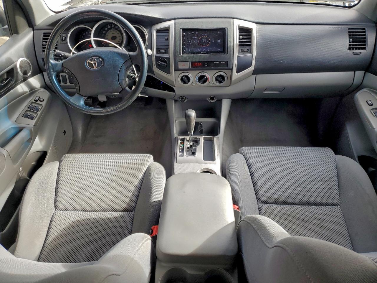 Toyota Tacoma Double Cab Image 8