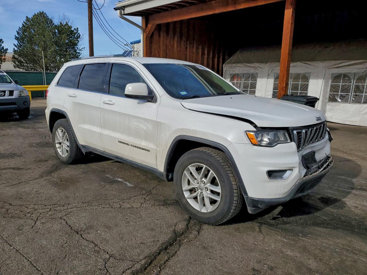 Jeep Grand Cherokee Laredo Image 6