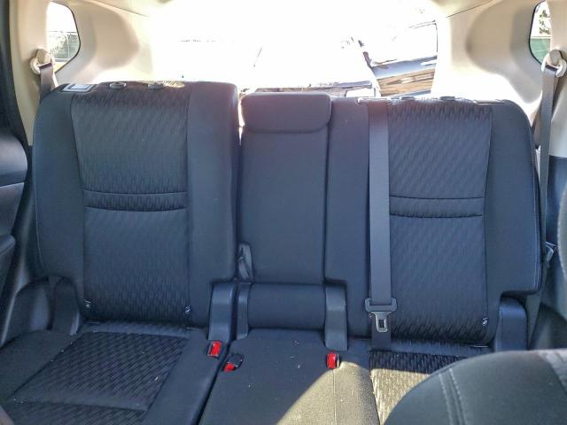 Nissan Rogue S Image 7