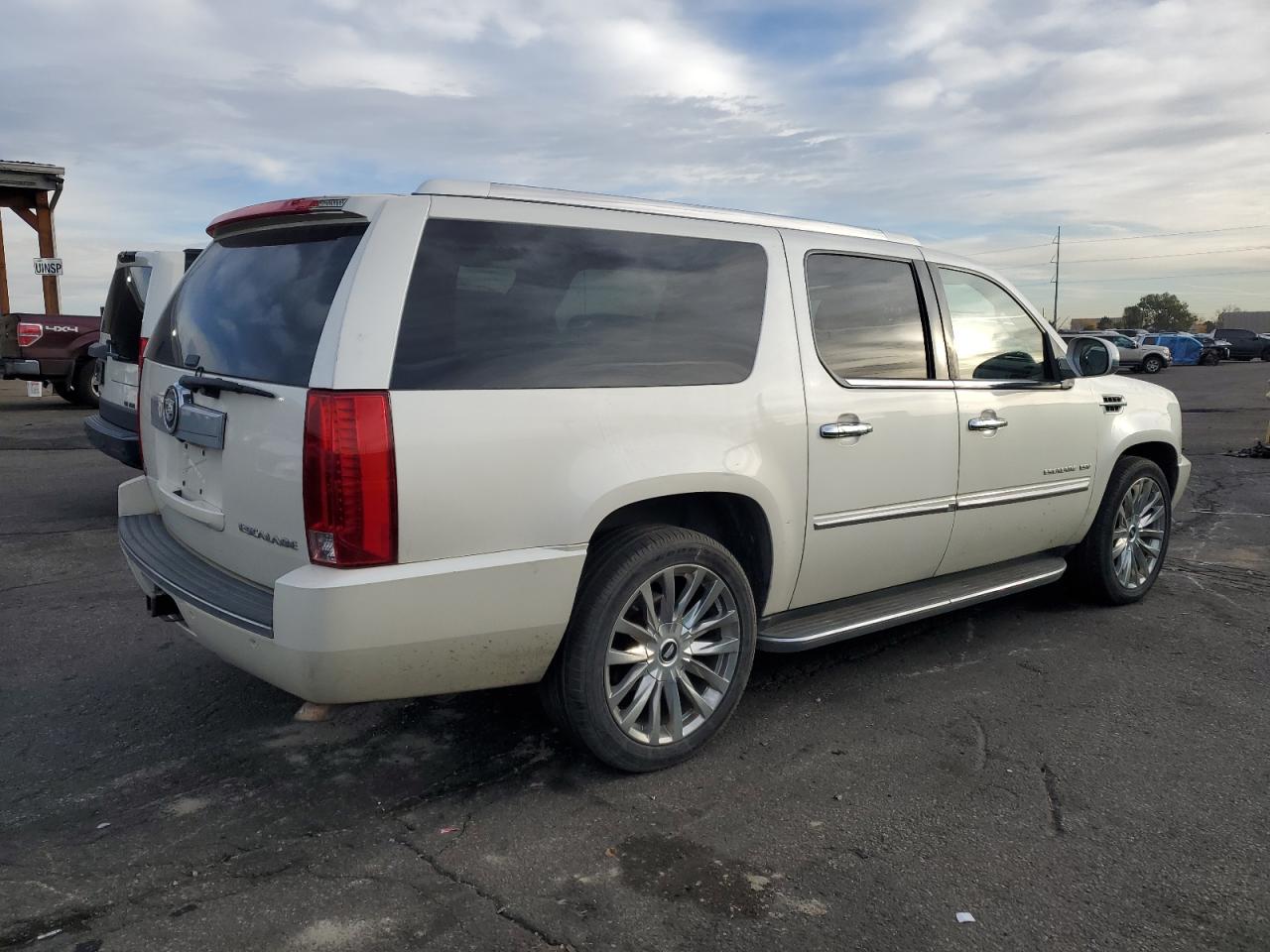 Cadillac Escalade Esv Luxury Image 5