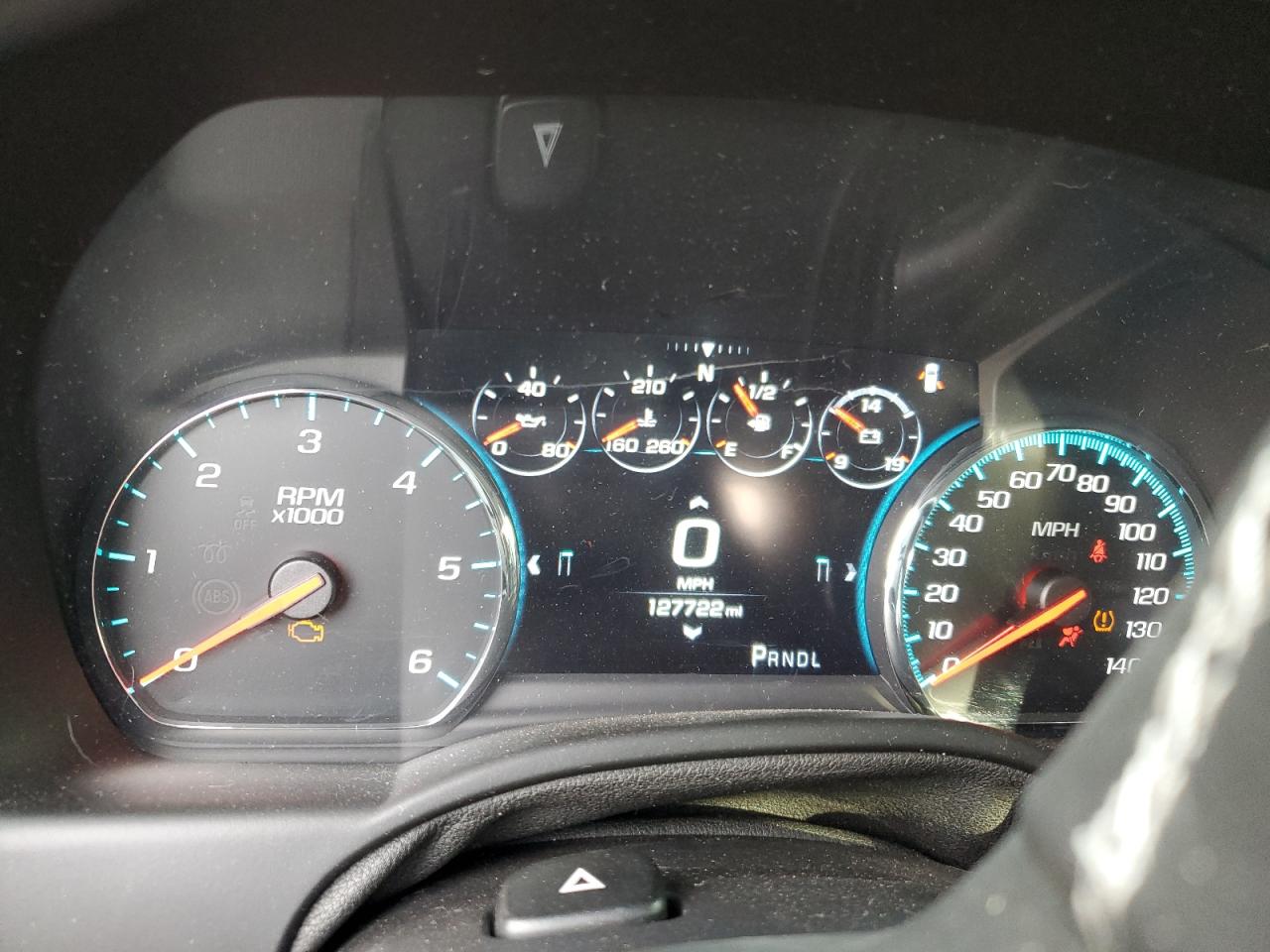 GMC Yukon Denali Image 9