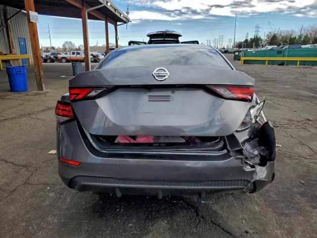 Nissan Sentra S Image 6