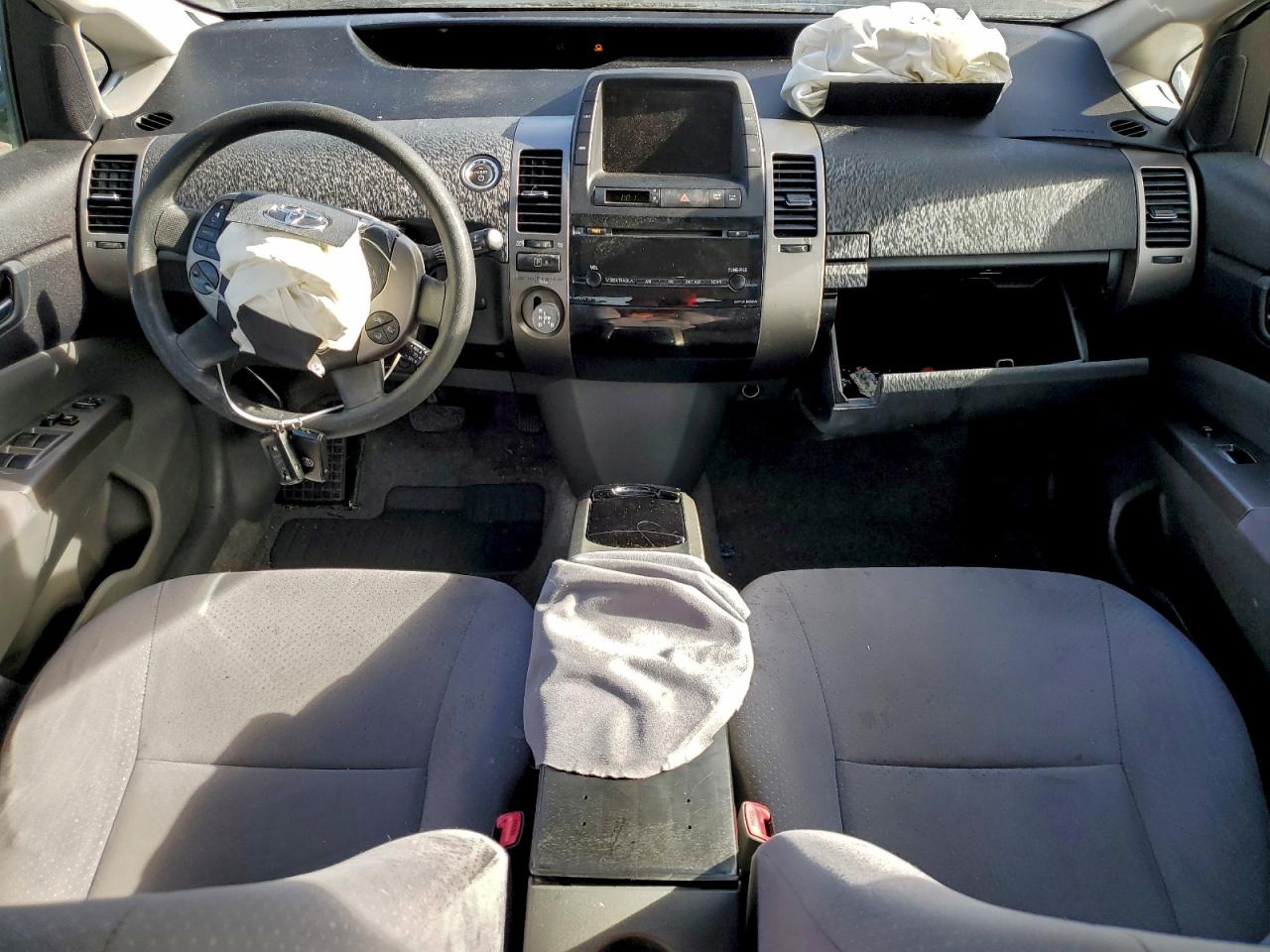 Toyota Prius Image 8