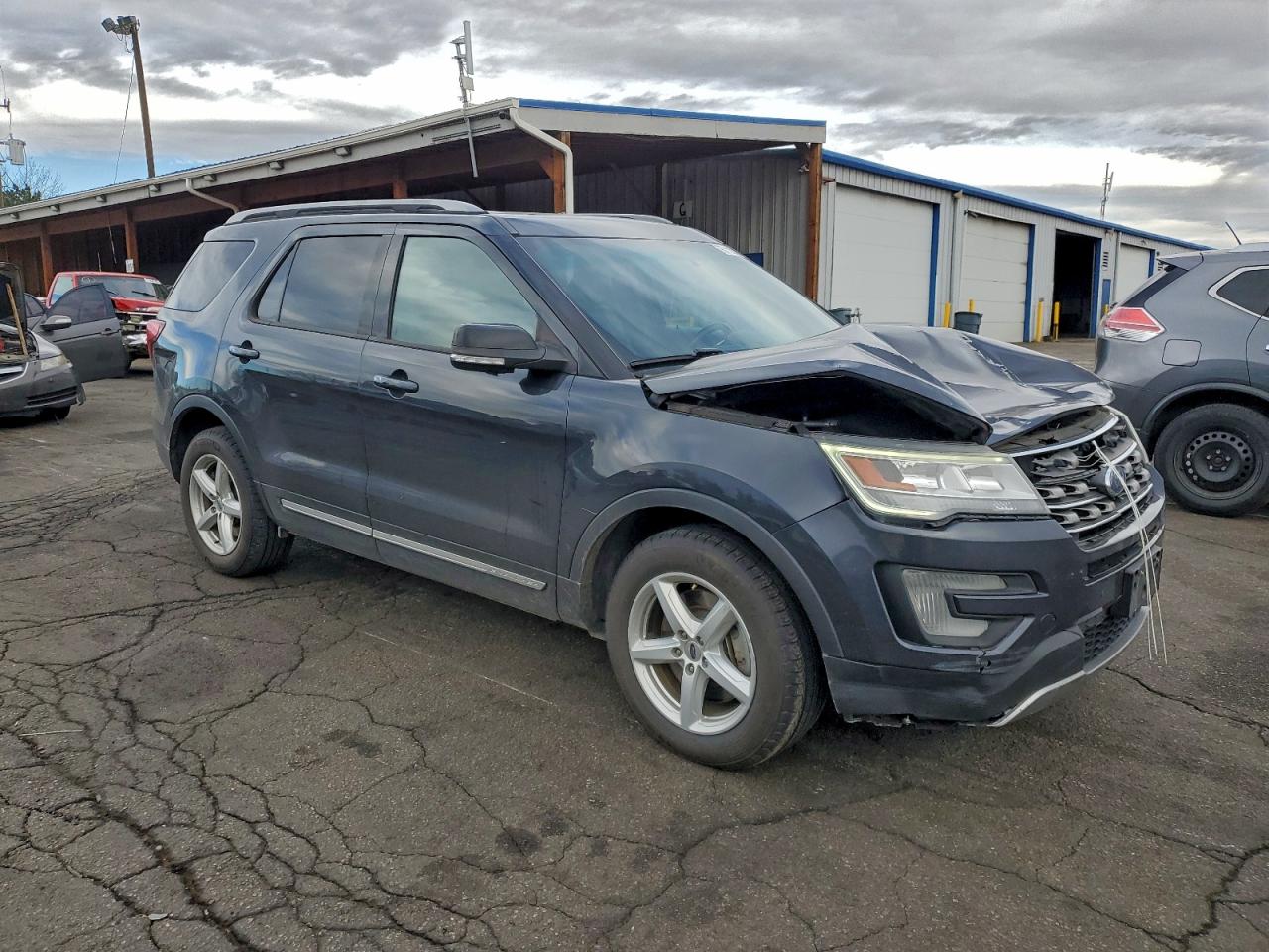 Ford Explorer Xlt Image 11