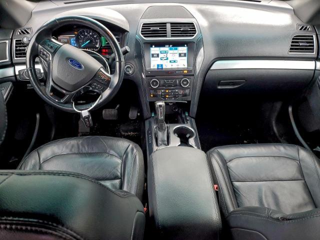 Ford Explorer Xlt Image 9