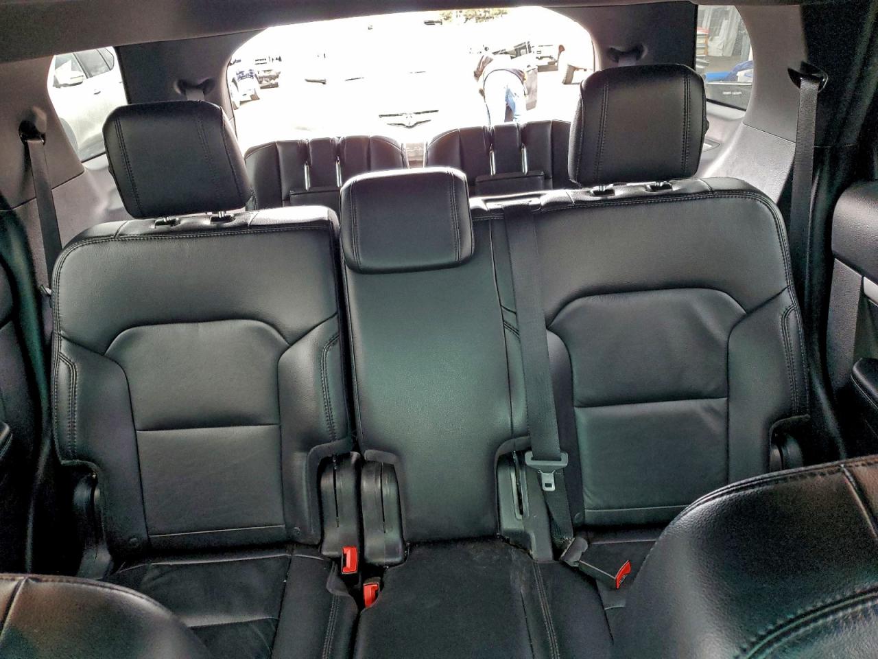 Ford Explorer Xlt Image 12