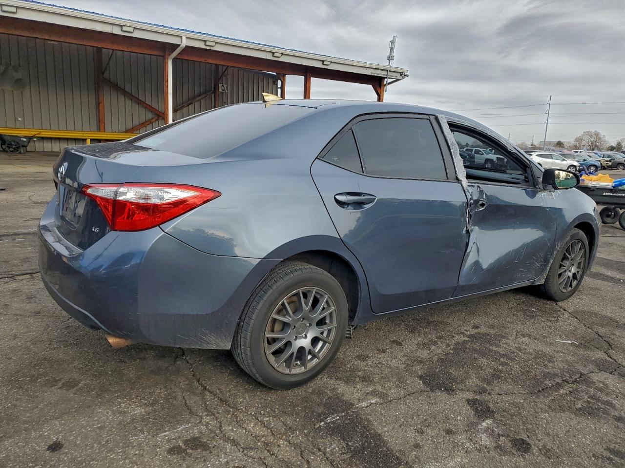 Toyota Corolla L Image 3