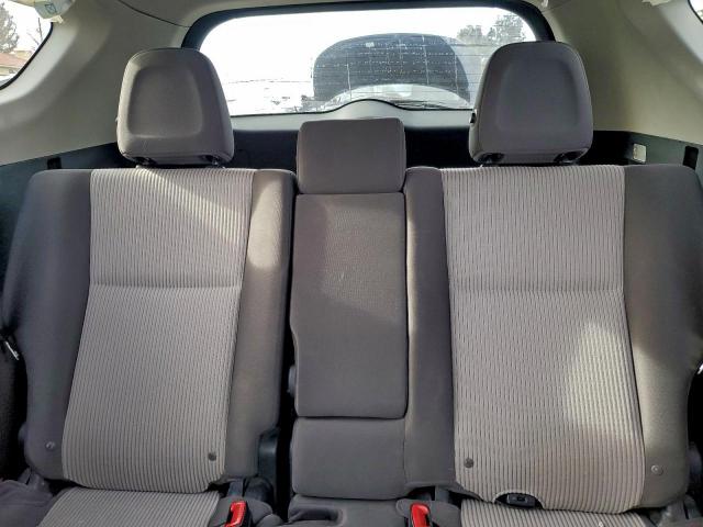 Toyota RAV4 Le Image 5