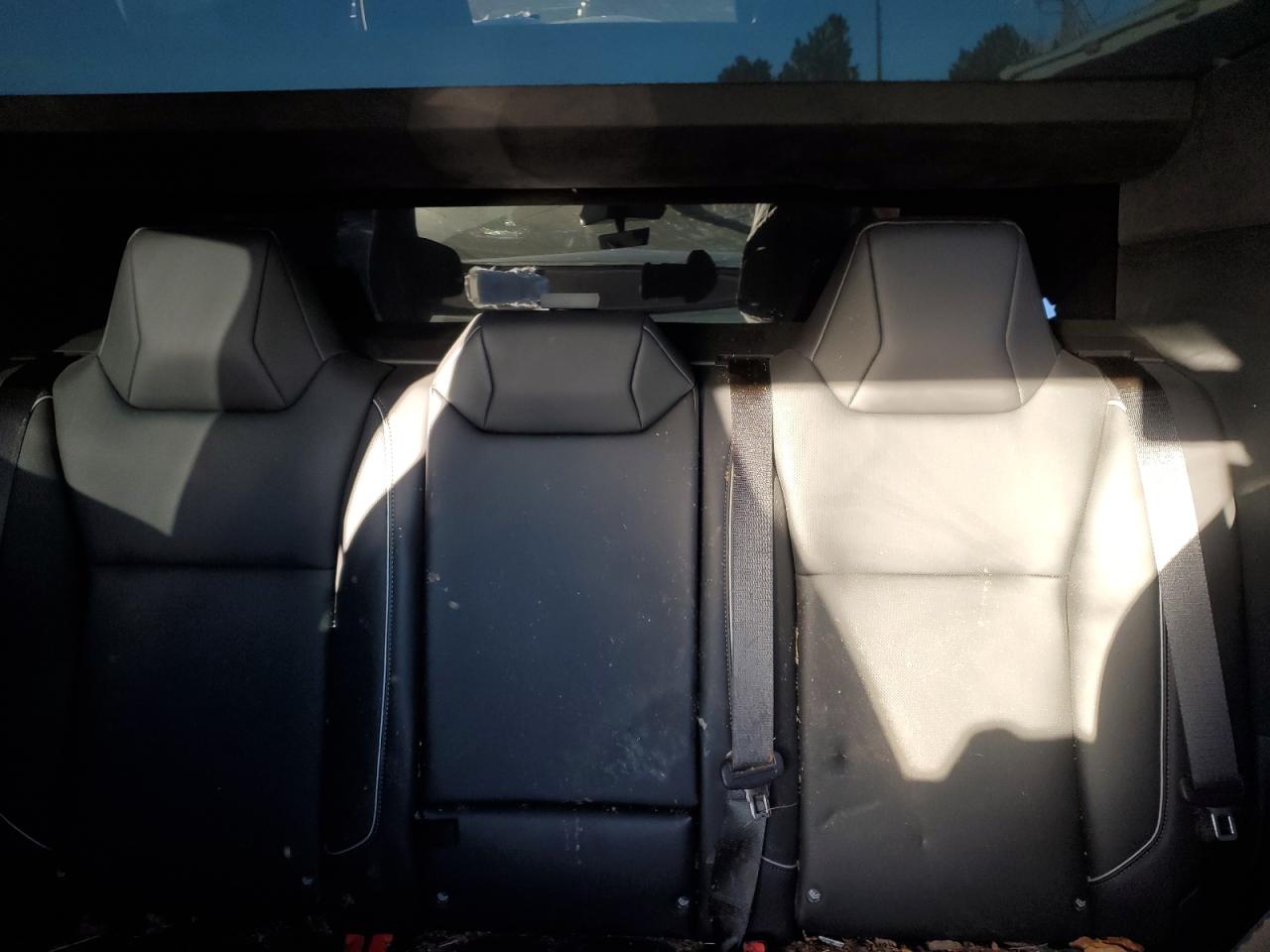 Tesla Cybertruck Image 13