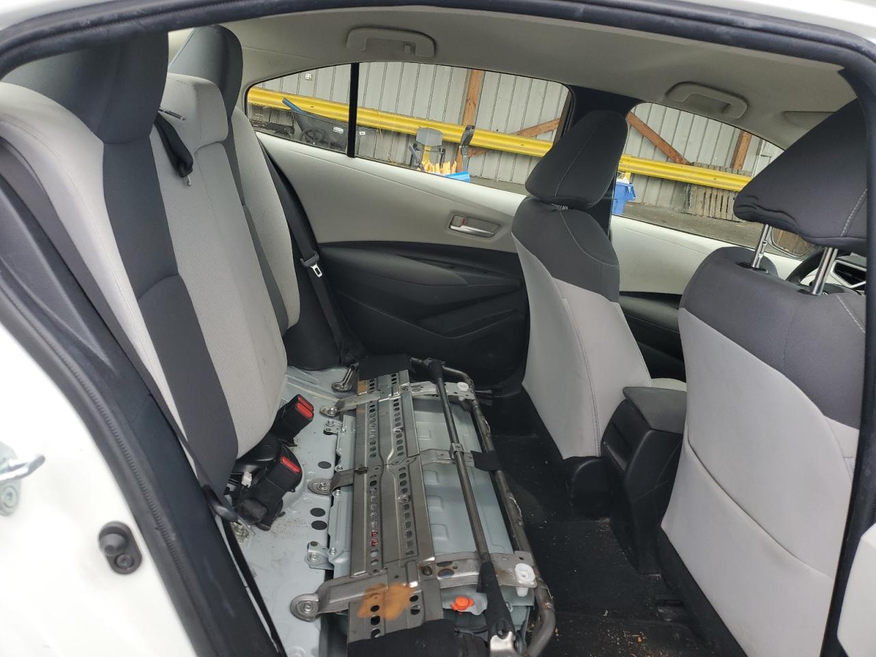 Toyota Corolla Le Image 9