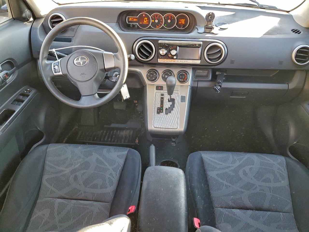 Toyota Scion Xb Image 9