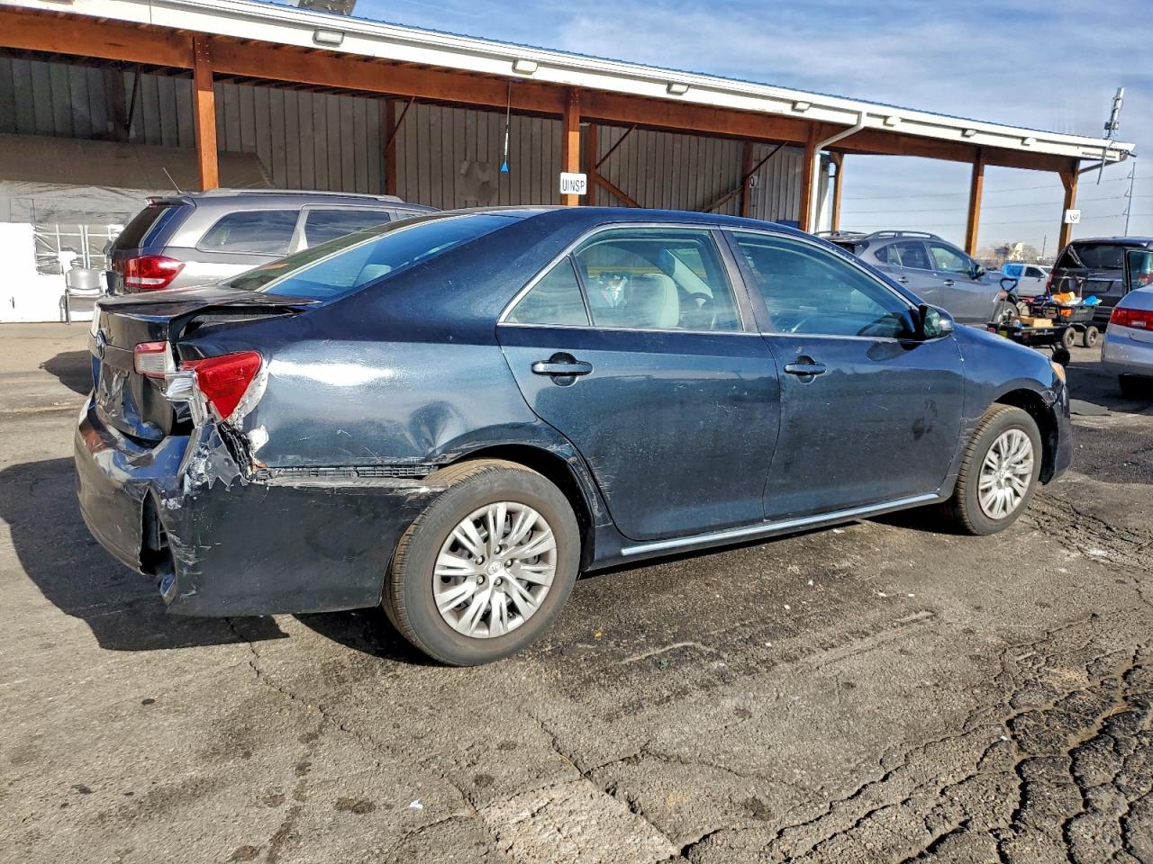 Toyota Camry L Image 5