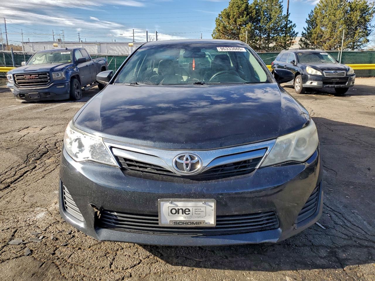 Toyota Camry L Image 2