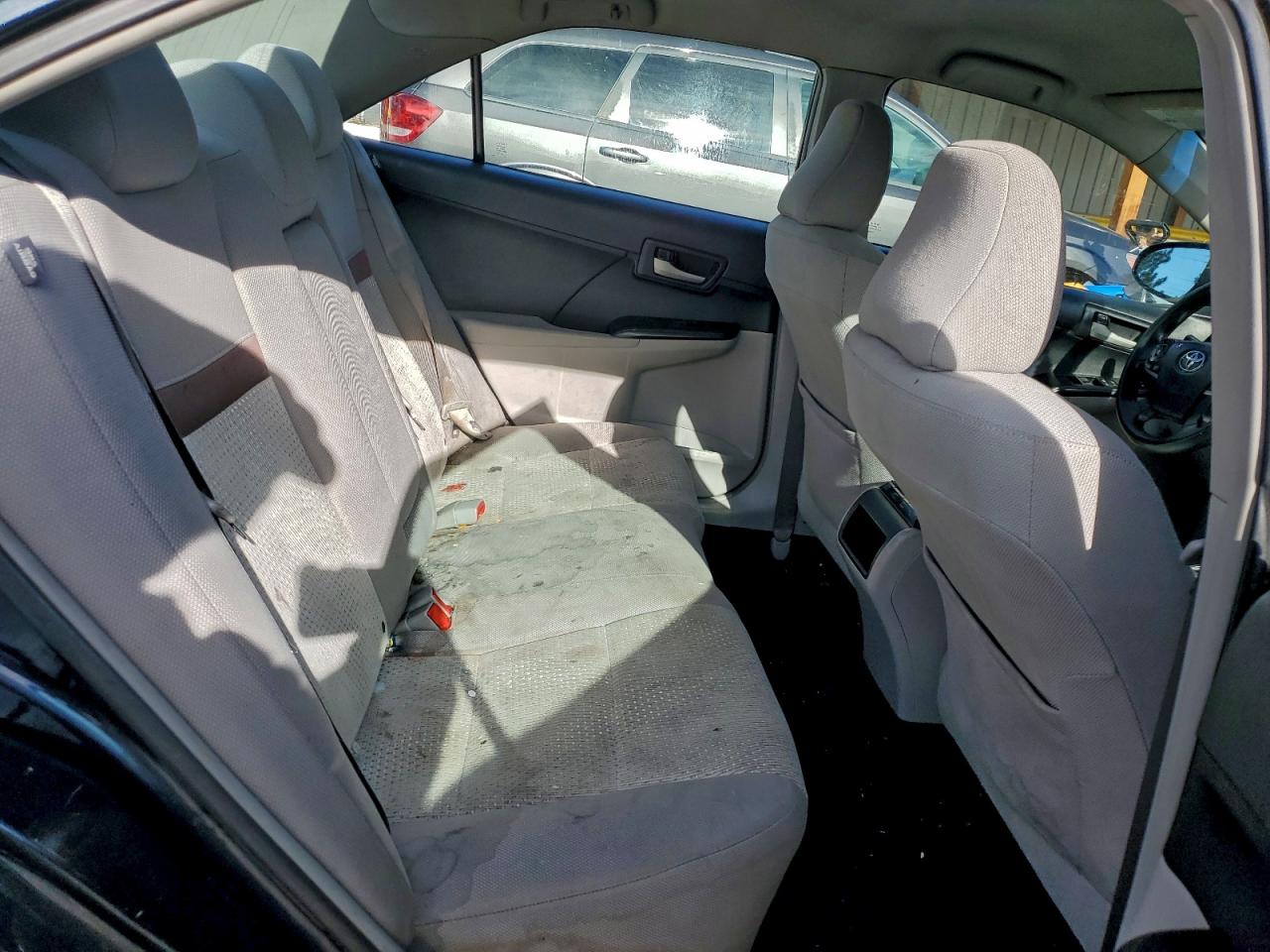 Toyota Camry L Image 7