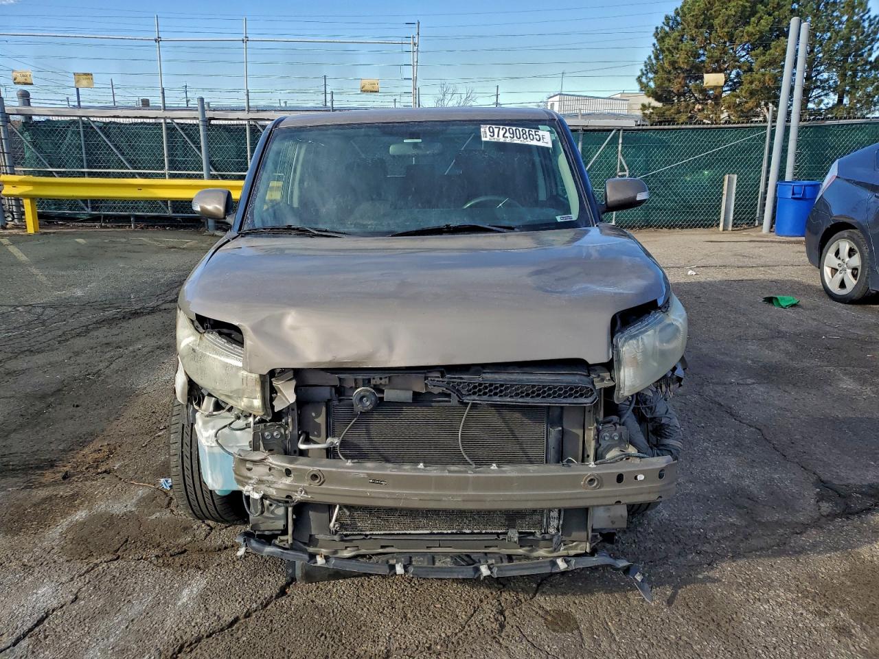 Toyota Scion Image 6