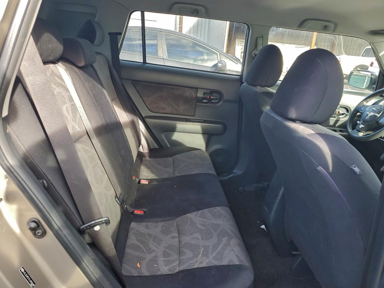 Toyota Scion Image 13