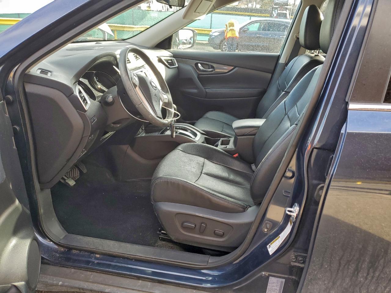 Nissan Rogue S Image 13