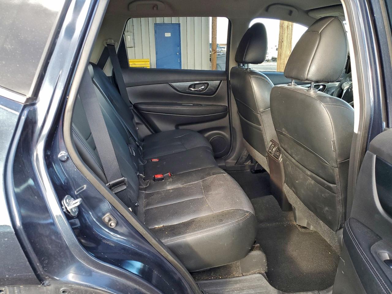 Nissan Rogue S Image 9