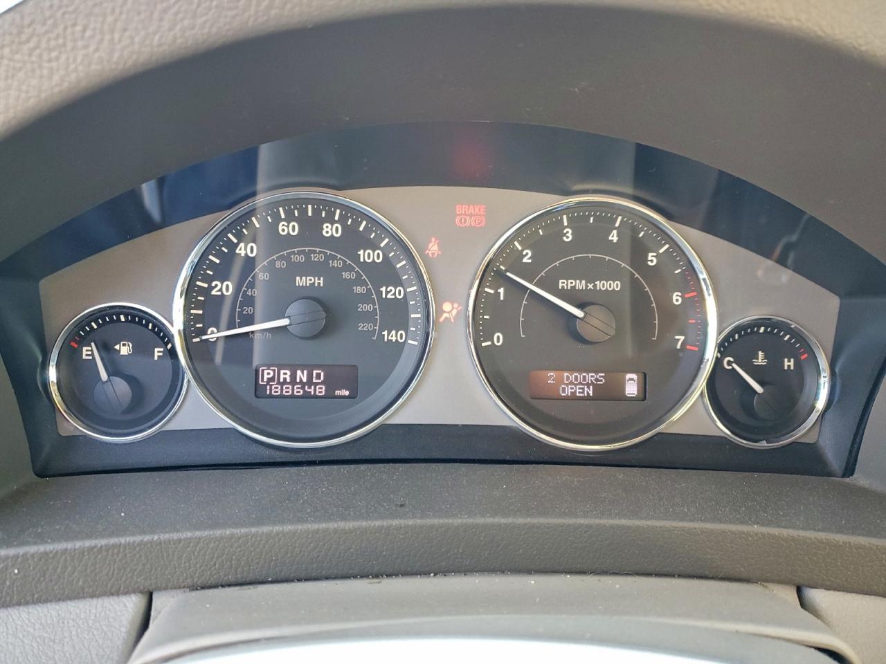 Jeep Grand Cherokee Limited Image 3